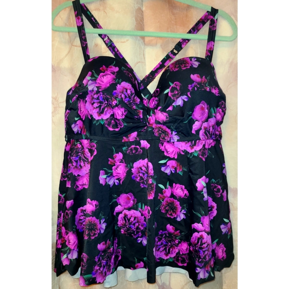 Torrid Bathing Suit top size 2